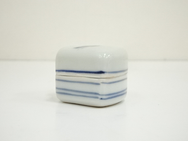  染付扇面香合（保護箱）